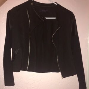 Kids black jacket!!